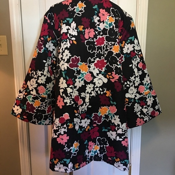 Floral coat by Jessica London size 26W. - Picture 6 of 12